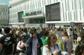 Fans queue as Taylor Swift European dates kick off in Paris