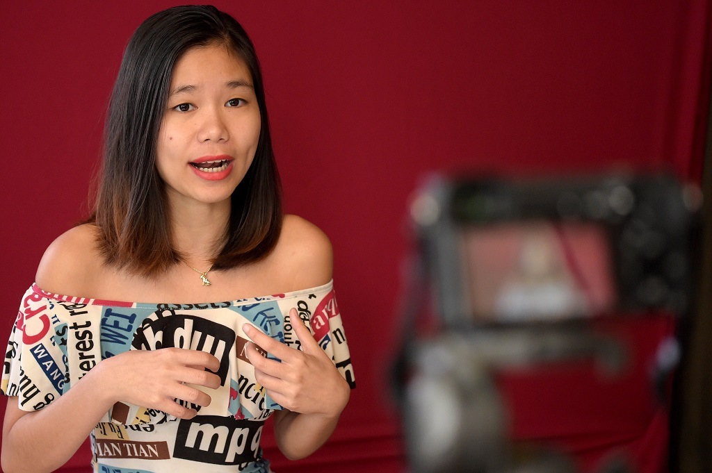 Cambodian blogger tackles sex education in vlog | eNCA