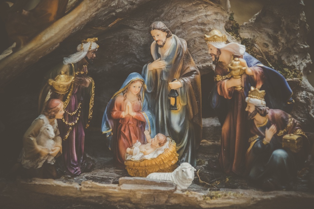 pictures of a manger