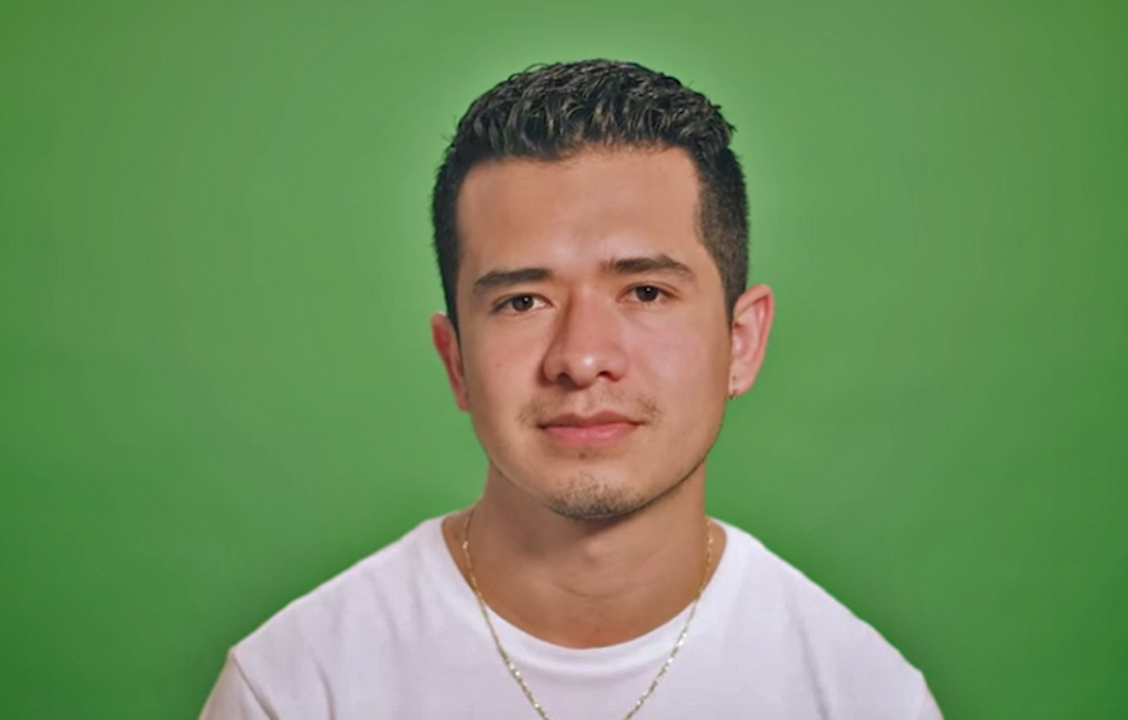 WATCH Immigrant who works at Trump SoHo hotel speaks out