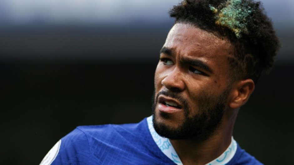 Chelsea defender Reece James has signed a new long-term contract at the club