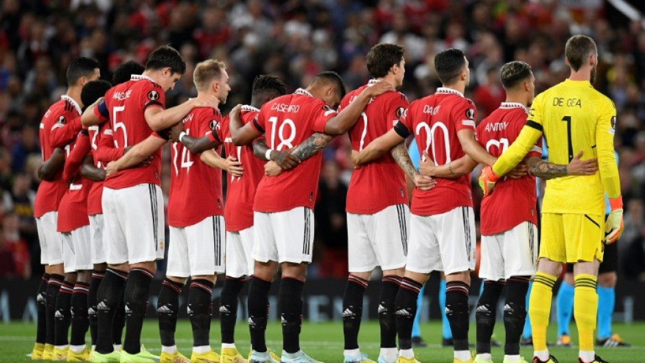 Manchester United players pay their respects following the death of Queen Elizabeth II