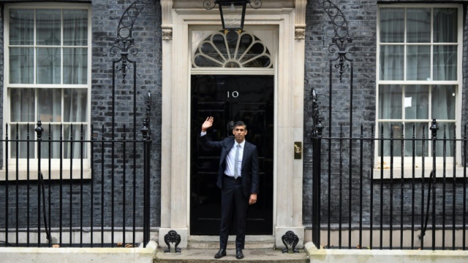Downing Street is the official residence of the British prime minister