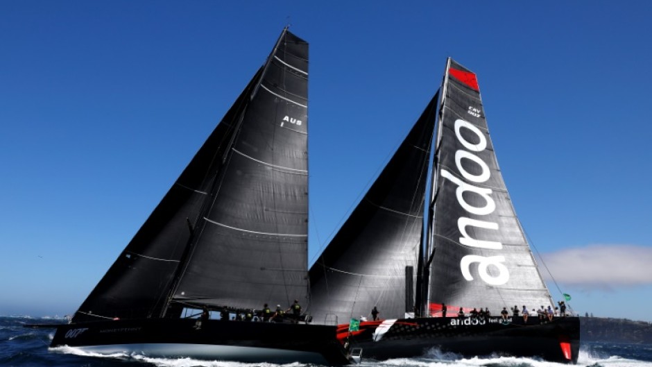 Andoo Comanche held a slim lead in the Sydney-Hobart yacht race