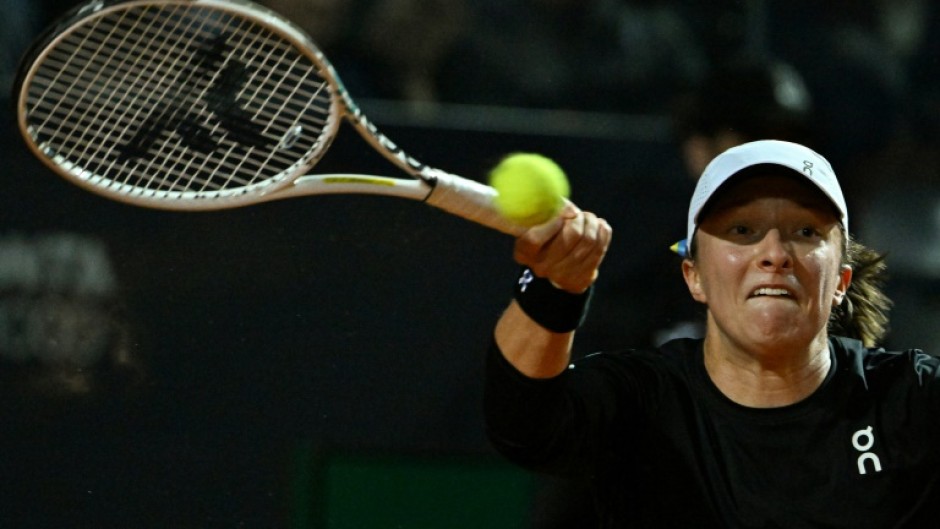 Reigning champion Iga Swiatek is anxiously awaiting the results of tests on a thigh injury she has suffered just over a week before the French Open