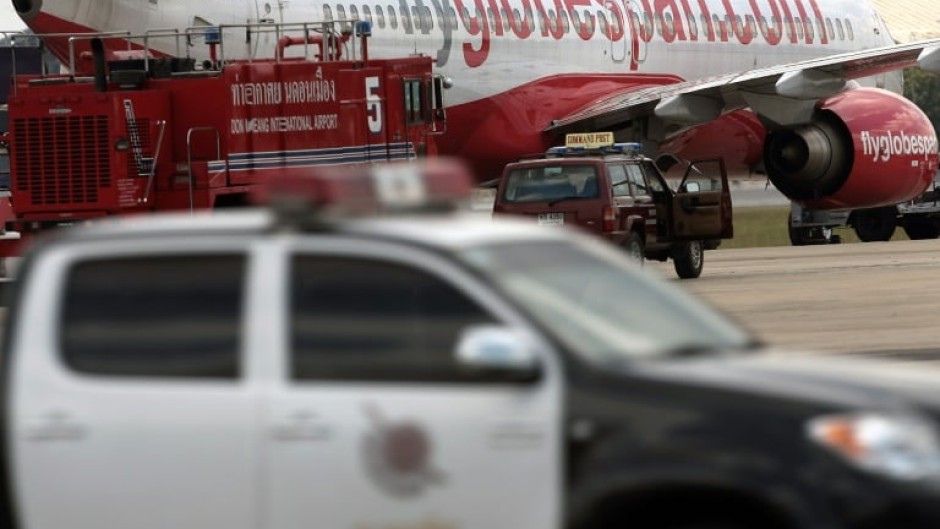 An unruly passenger who took out a knife forced the diversion of a Bangladeshi airliner in 2008