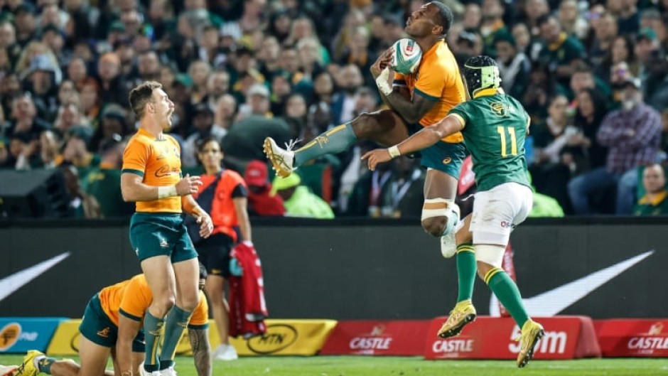 Australia's wing Suliasi Vunivalu (C) was axed for their clash against Argentina