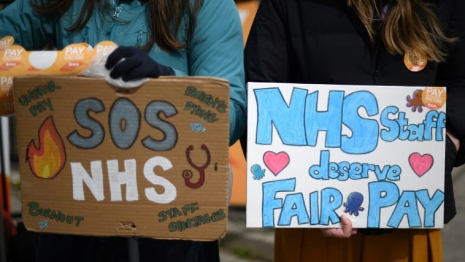 Junior doctors are calling for their 2008-9 pay levels to be restored -- something the government says would mean an average pay award of about 35 percent