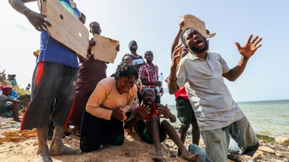 The UN says authorities loaded hundreds of migrants onto buses and left them stranded in remote desert areas 