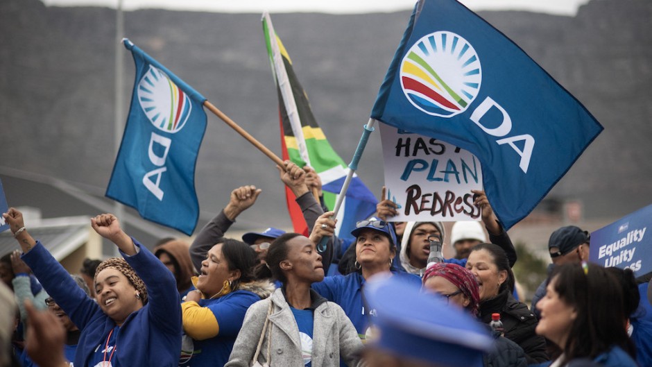 File: DA supporters marching. AFP/Rodger Bosch