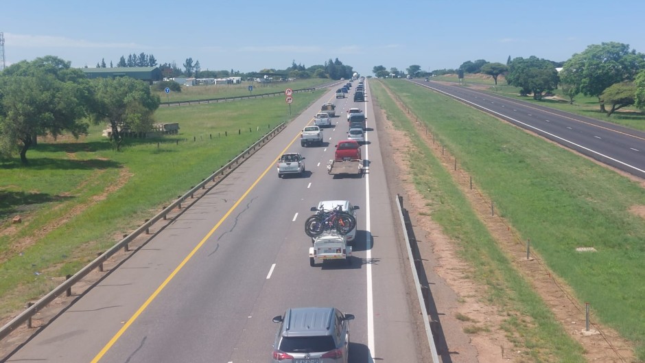Motorists making their way to their holiday destination. eNCA/Hloni Mtimkulu