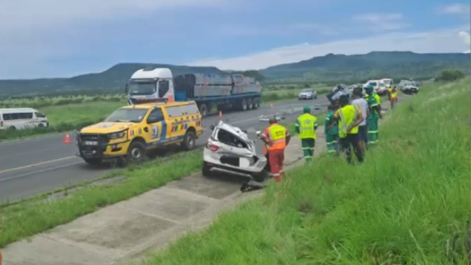 Five people have been killed and two injured in an accident on the N3 near Ladysmith.