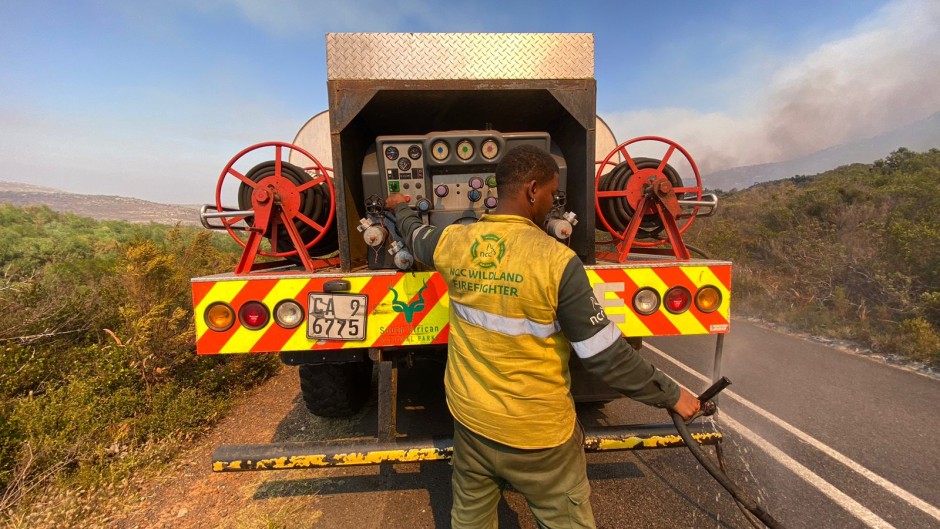 Firefighters battle blaze in the Western Cape.