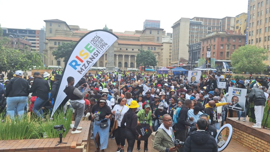 Slindelo Masikane/Rise Mzansi