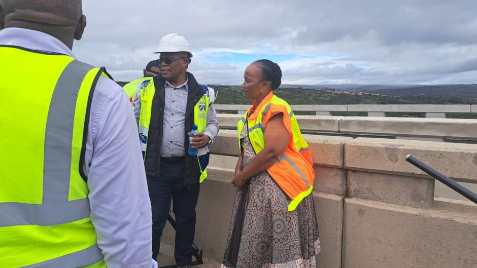 Sindisiwe Chikunga visits Sanral site in Eastern Cape