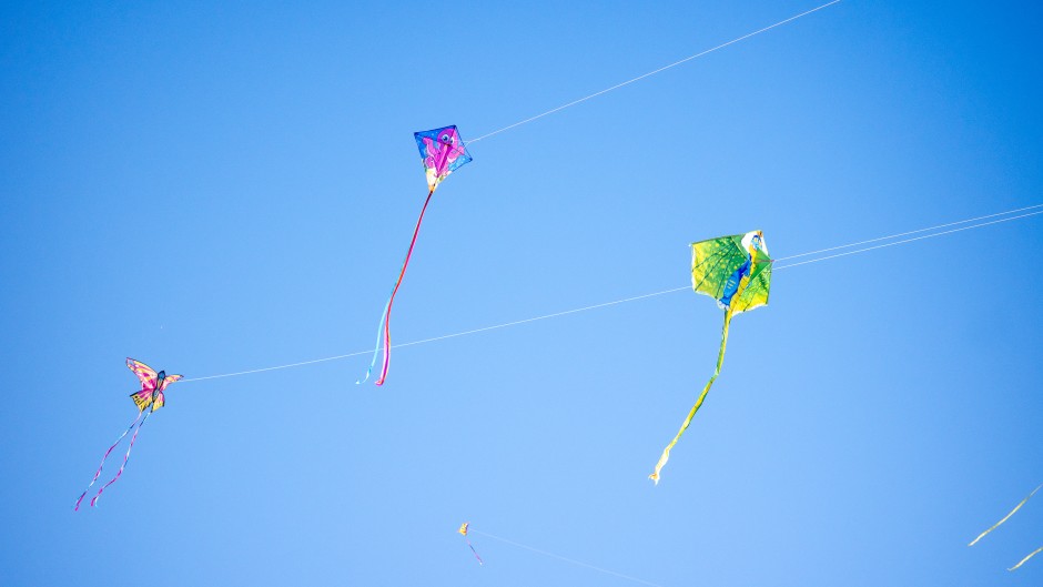 File: People flying kites. Renato Franco Bueno/Nurphoto via AFP