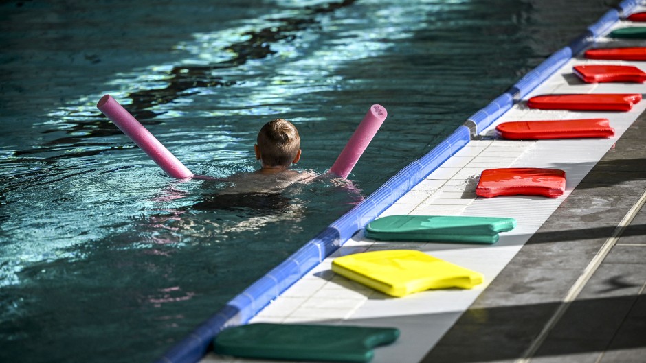 Pool safety is very important. Jens Kalaene/dpa Picture-Alliance via AFP