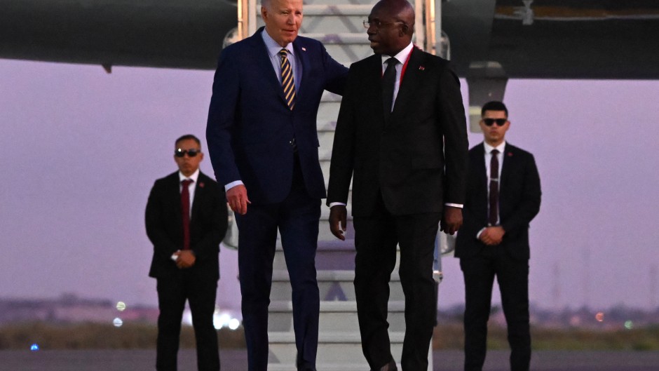US President Joe Biden and Angola Foreign Affairs Minister Tete Antonio. AFP/Andrew Caballero-Reynolds