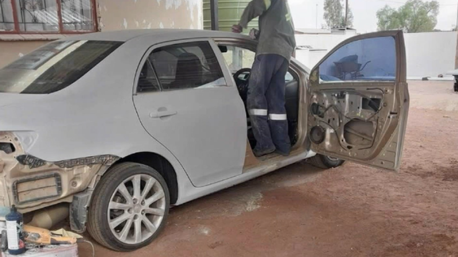 Female autobody repair / Kelebogile 