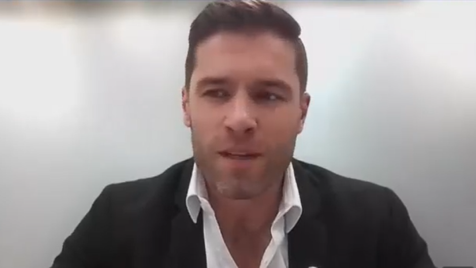  Dr Reinhardt Erasmus, Chief Medical Officer