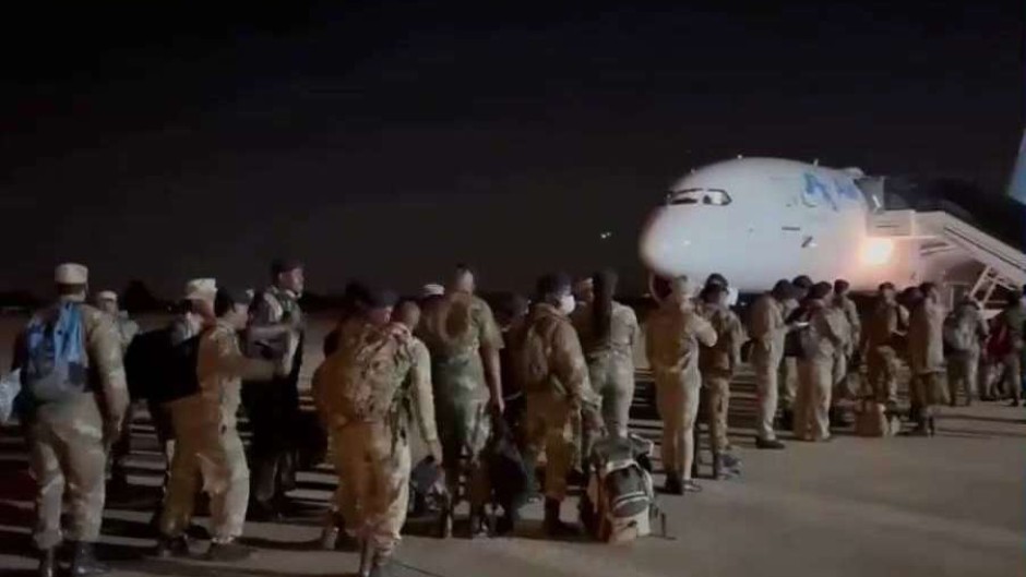 The first batch of South African soldiers returning from the  DRC, are back on home soil. - SANDF