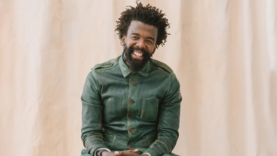 Mandisi Dyantyis - Music Artist