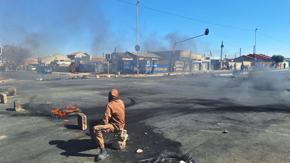 A protest in Meadowlands over electricity outages. 