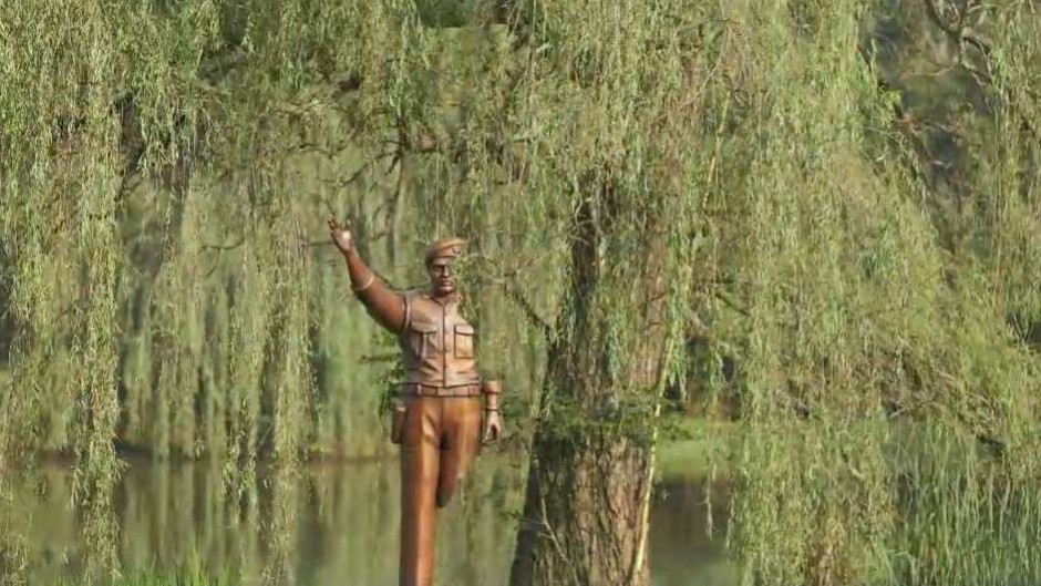 Khalid Albaih's Parenthesis sculpture