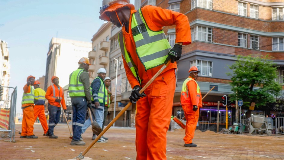 JRA employees doing the final check ahead of the opening of Lilian Ngoyi Street. Gallo Images/Sharon Seretlo