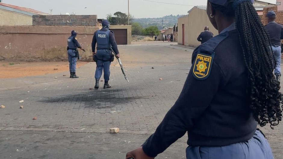  Gauteng police have arrested one person during water protests in Coronationville, Johannesburg.