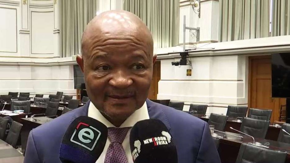Police minister Senzo Mchunu