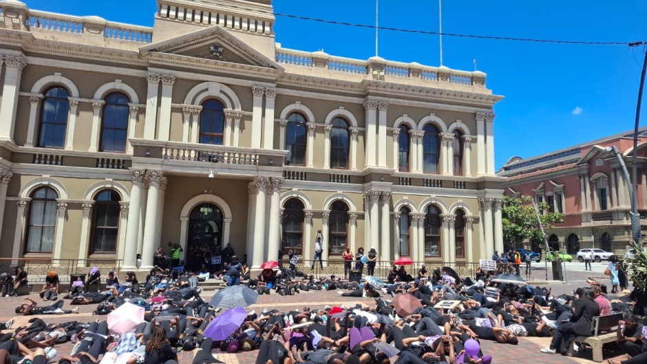 On Friday, nearly 200 Nelson Mandela University students marched to City Hall for the GBV National Shutdown. eNCA/Ronald Masinda