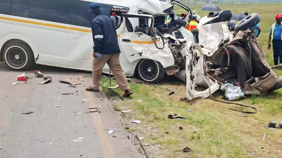 The collision involved a minibus taxi and a Toyota Avanza. Unathi Bhinqose/Provincial Transport spokesperson