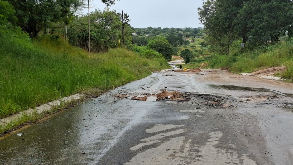 A flooded Limpopo road. eNCA/Bafedile Moerane