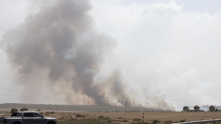 The fire as seen from the N2 highway in Mossel Bay. Gallo Images/Misha Jordaan