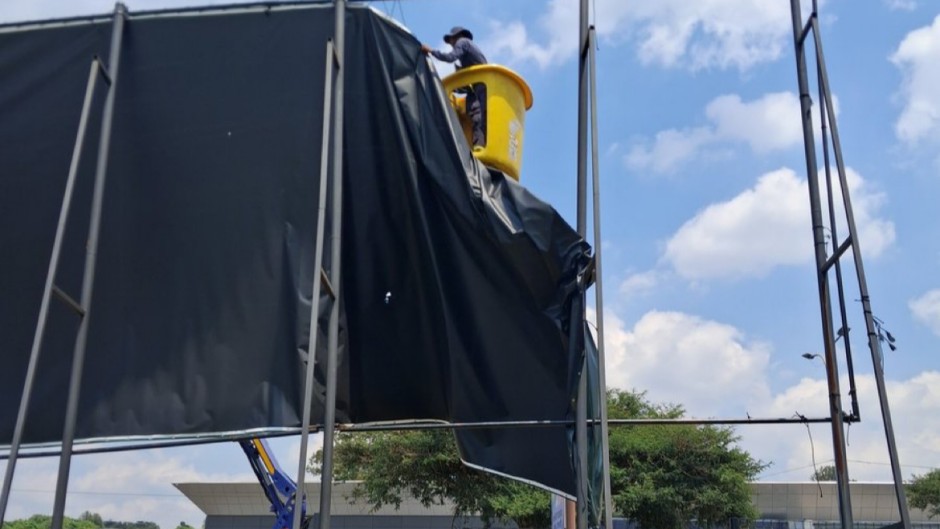 City of Joburg reclaiming streets from illegal advertising