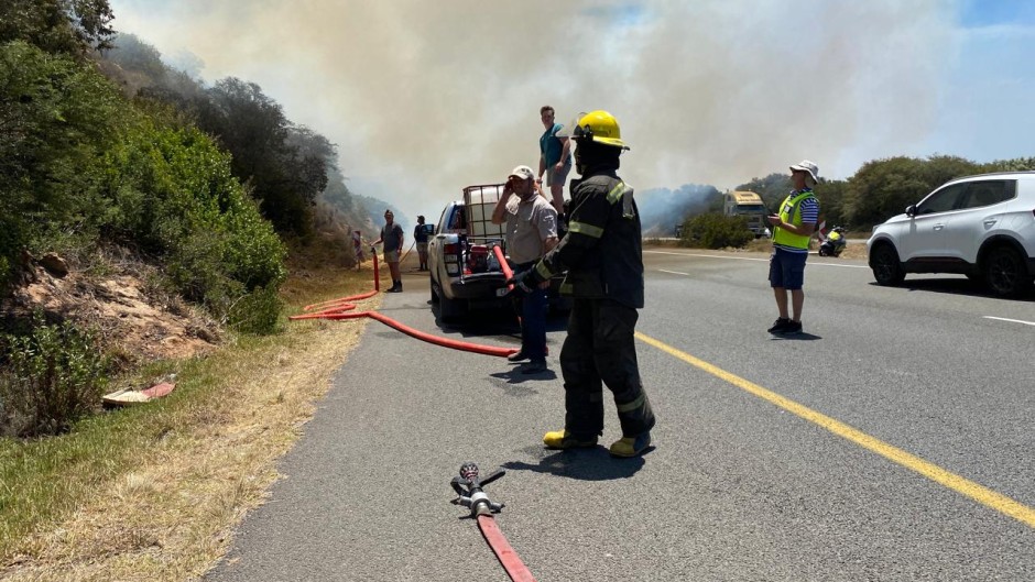 Mossel Bay fire. eNCA/Kevin Brandt