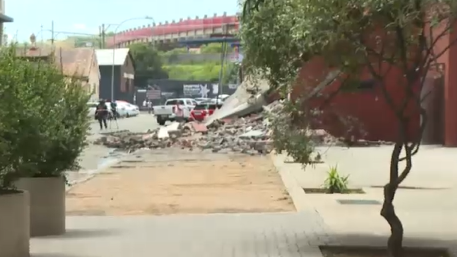 A building has collapsed in Doornfontein, Johannesburg.