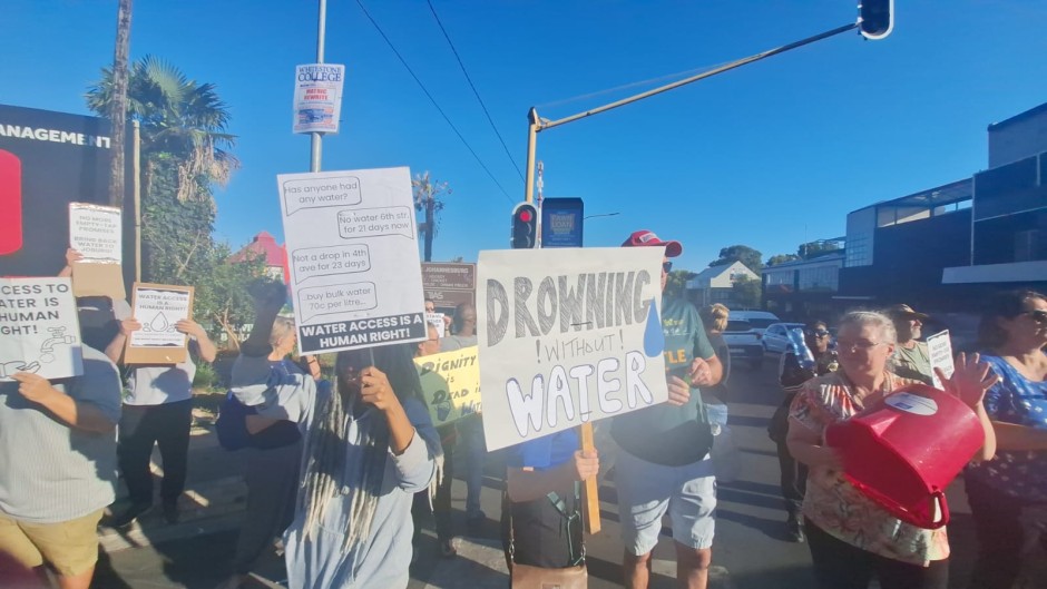 Residents of Melville and Westdene are protesting over the lack of water supply. eNCA/Hloni Mtimkulu