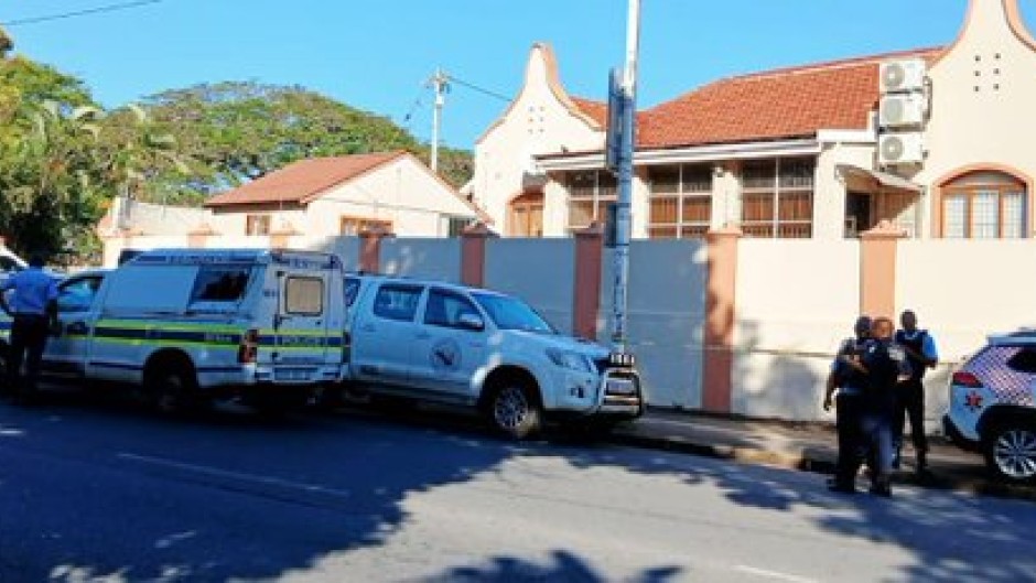 Man shot dead after trying to rob off-duty police officer. X/@DasenThathiah