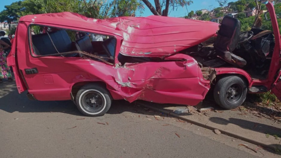 KZN taxi crash. KZN Transport/Facebook