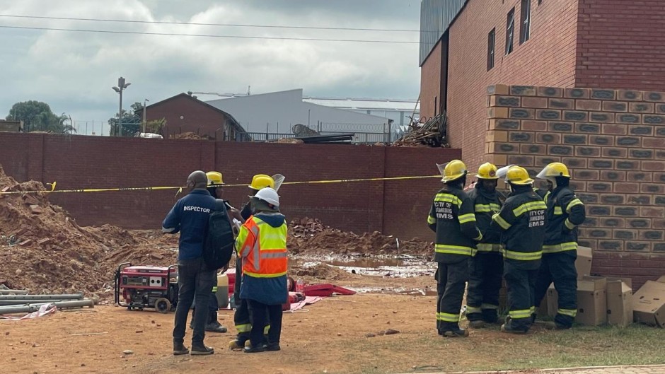Ormonde building collapse. Naomi Kobbie/eNCA