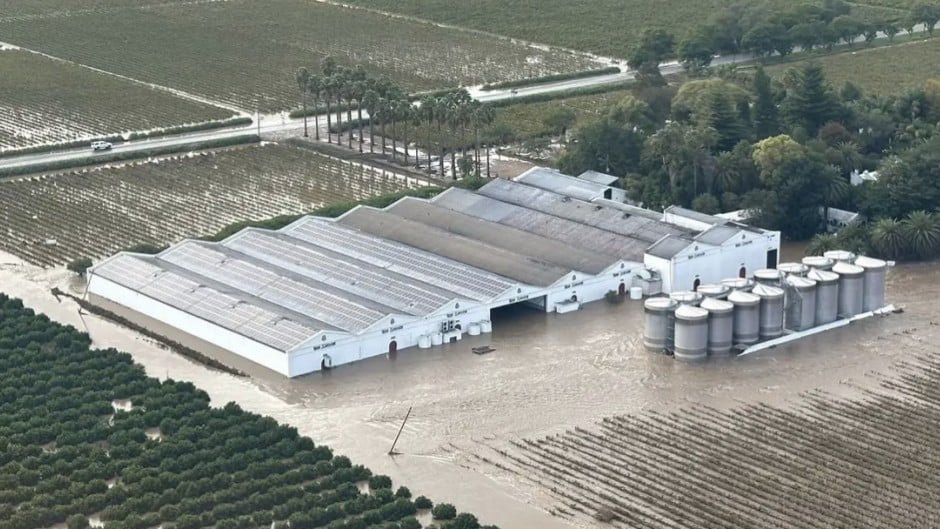 Cape Winelands damage after storm. Wine/Facebook