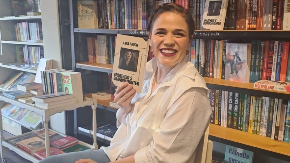 Lidia Rauch by die bekendstelling van haar boek Apartheid's Granddaughter