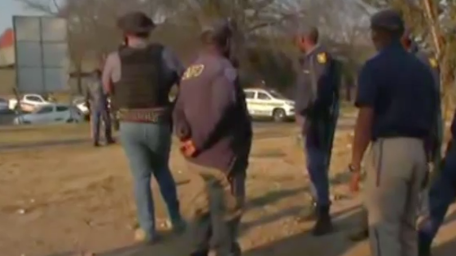 Police fire rubber bullets in Germiston
