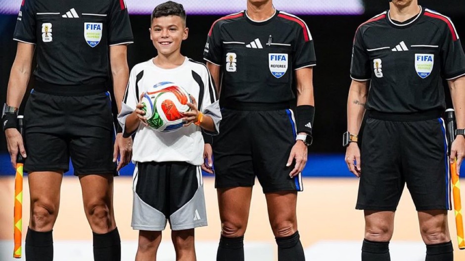  Luca Human-Maré carries the ball out for the FIFA World cup match between SA and Czechia