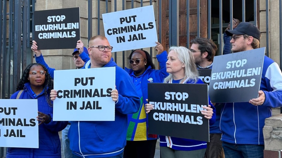 DA demands urgent action after four Ekurhuleni officials arrested. @DAGauteng/X