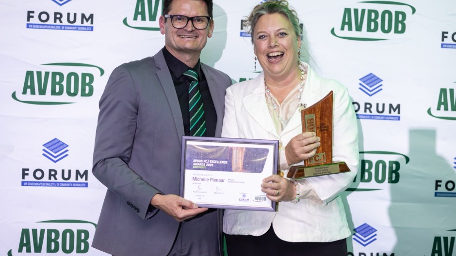 AVBOB CEO Eugene Strauss and Journalist of the Year winner Michelle Pienaar.