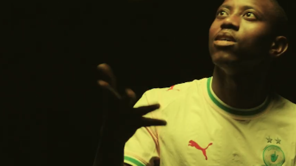 Mamelodi Sundowns have captured the signing of Thabo Cele. Photo : Screenshot from Mamelodi Sundowns video via X