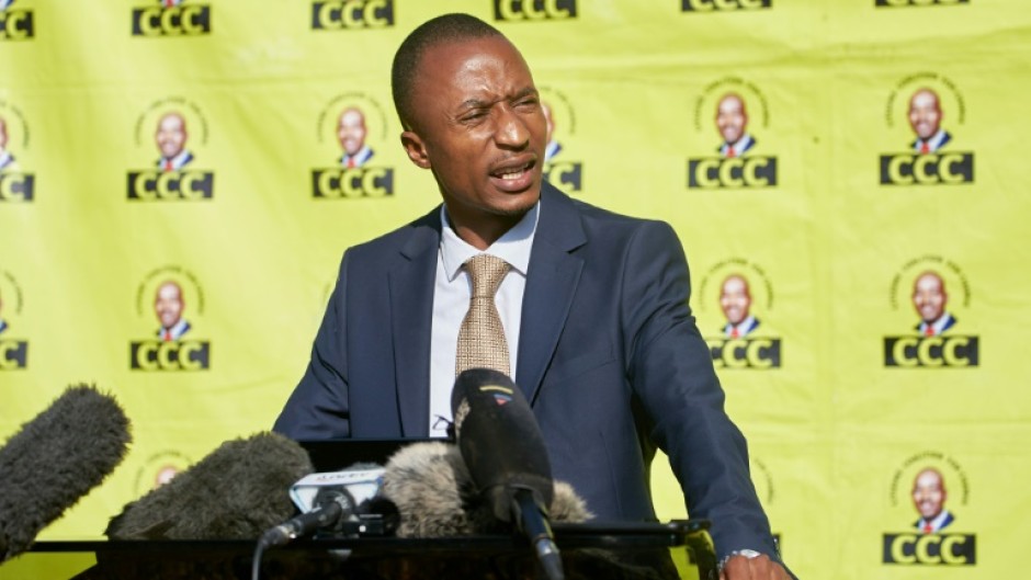 Deputy opposition spokesman Ostallos Siziba called for new elections and African mediation in Zimbabe's political crisis